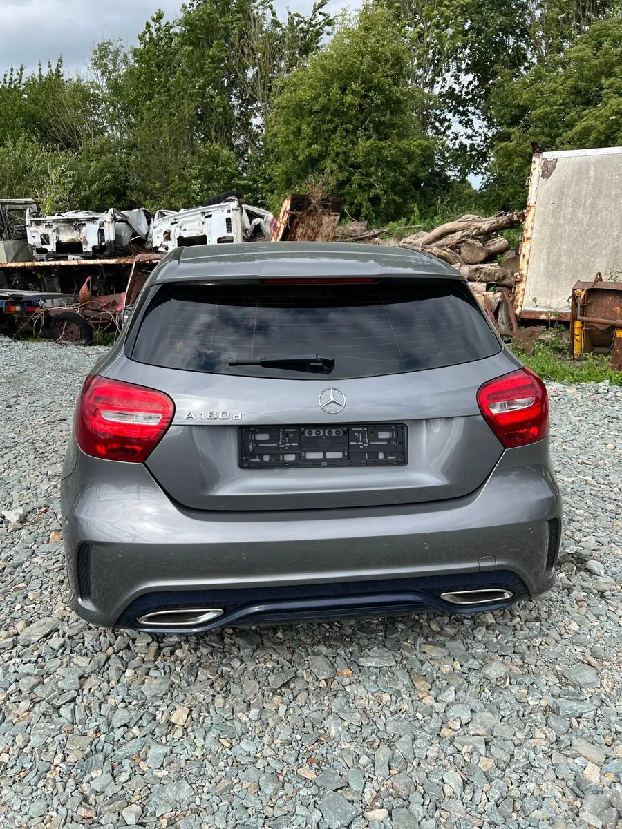 Breaking Mercedes A180d a class 2016 w176 - Image 3