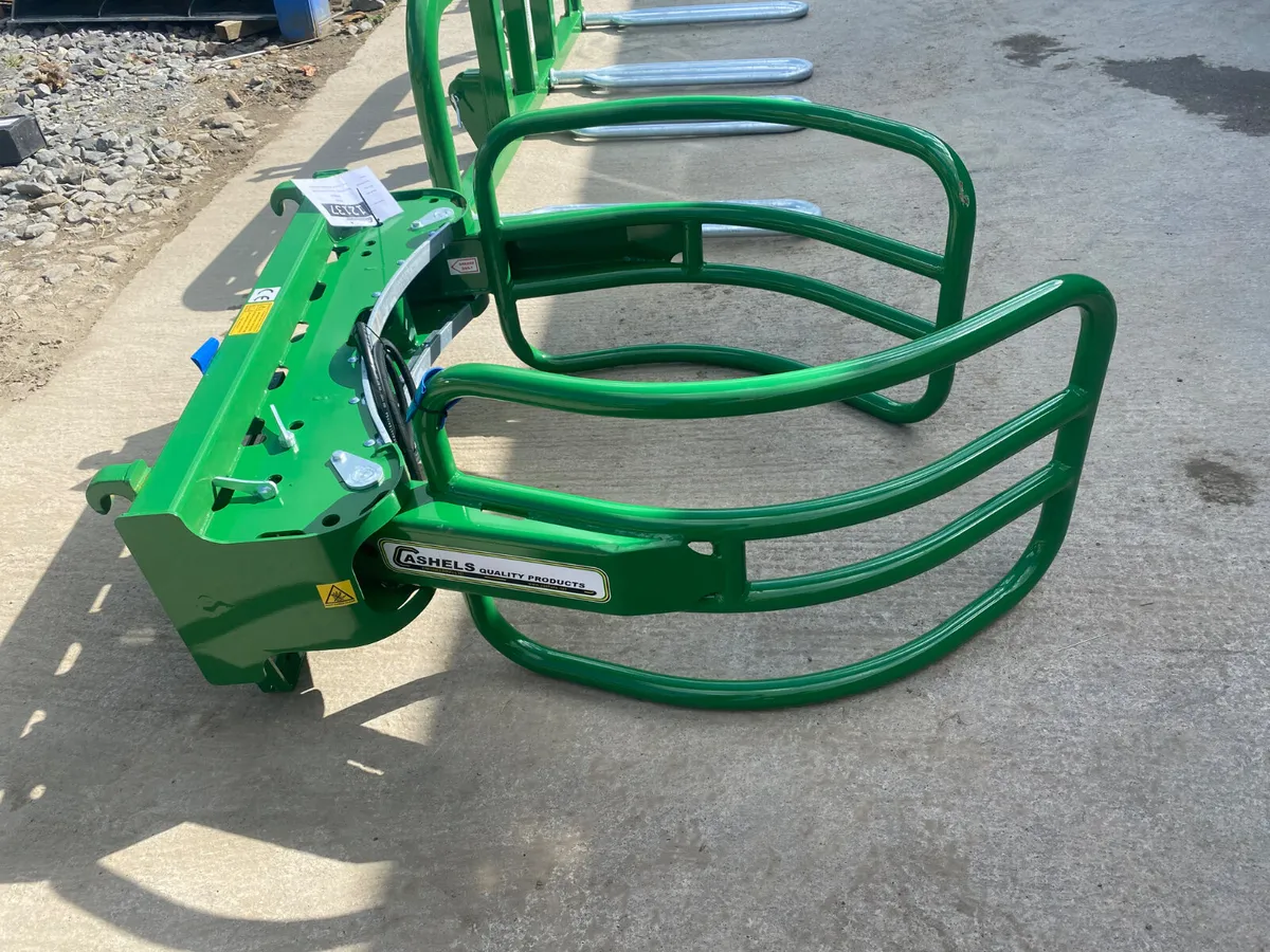 Cashels Soft Hands Bale Stackers - Image 2
