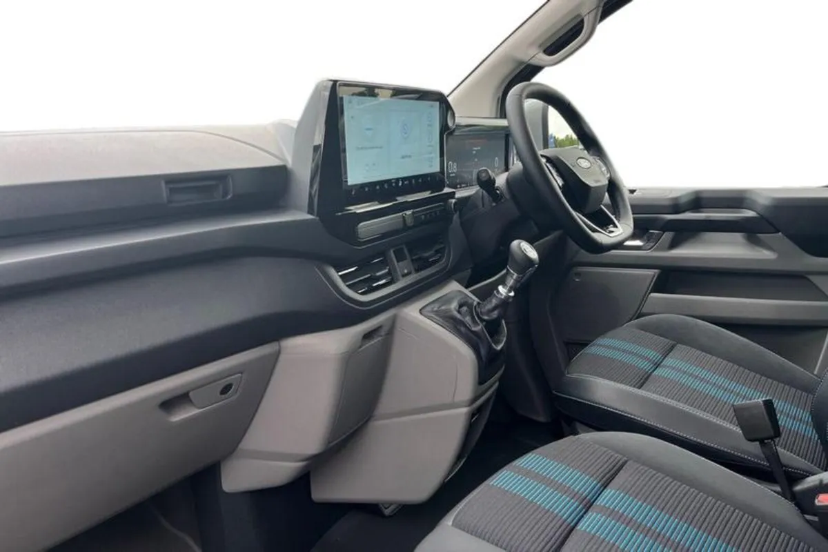 Ford Transit Custom SPORT - Image 3