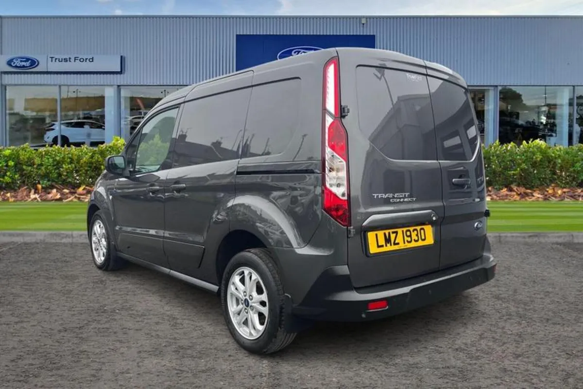 Ford Transit Connect LIMITED - Image 2
