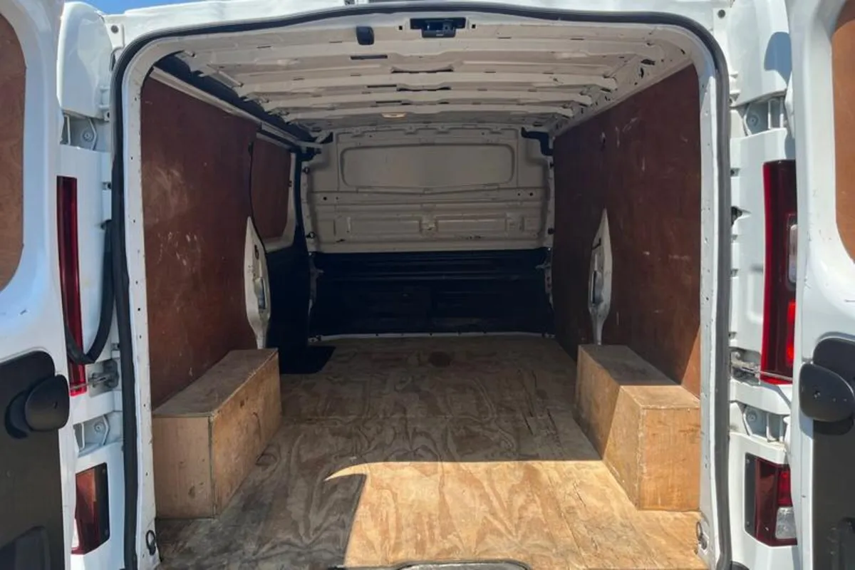 Renault Trafic BUSINESS+ - Image 4