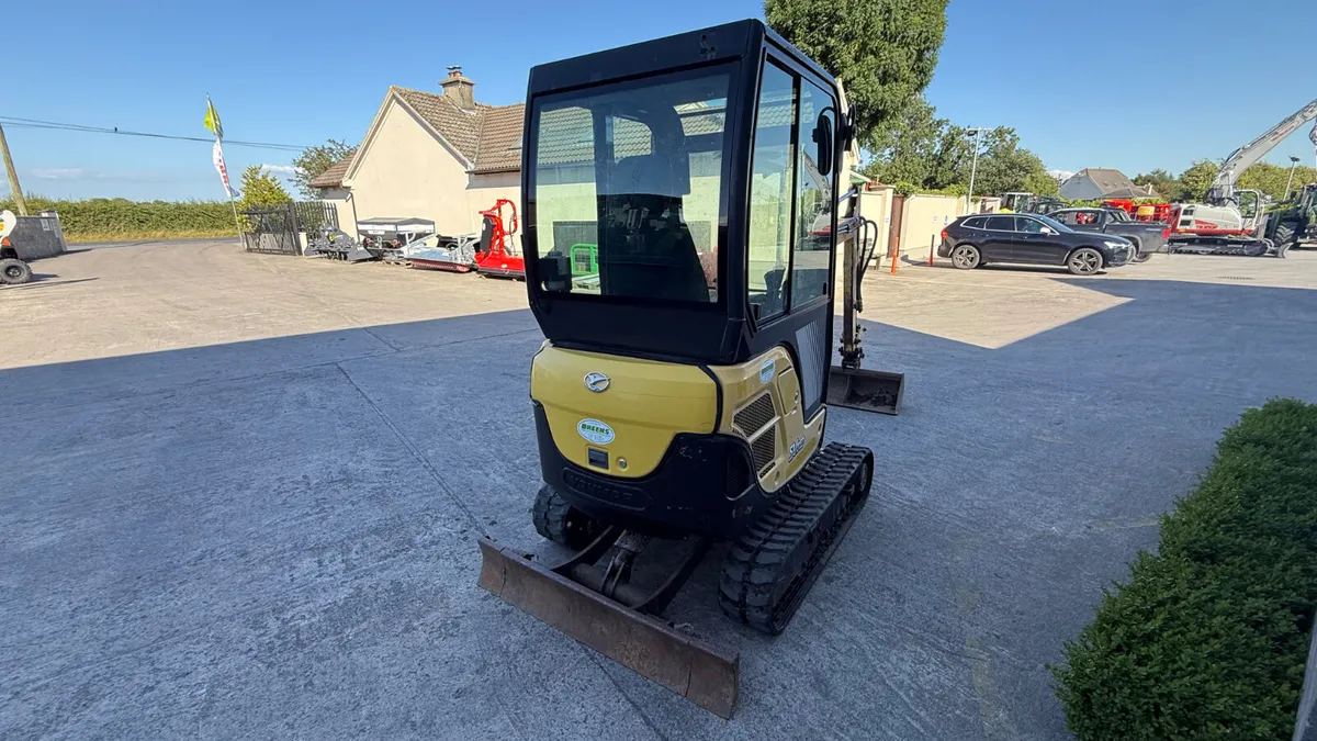 Yanmar SV18 Mini Digger - €59 p/week - Image 4