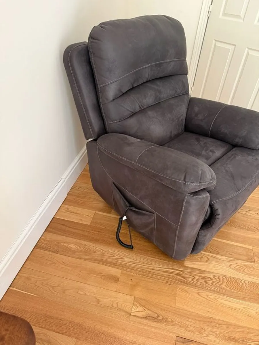 Lift and Rise Recliner Armchair - Image 3