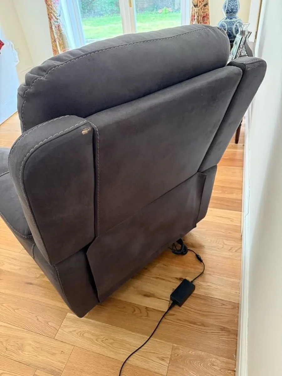 Lift and Rise Recliner Armchair - Image 4