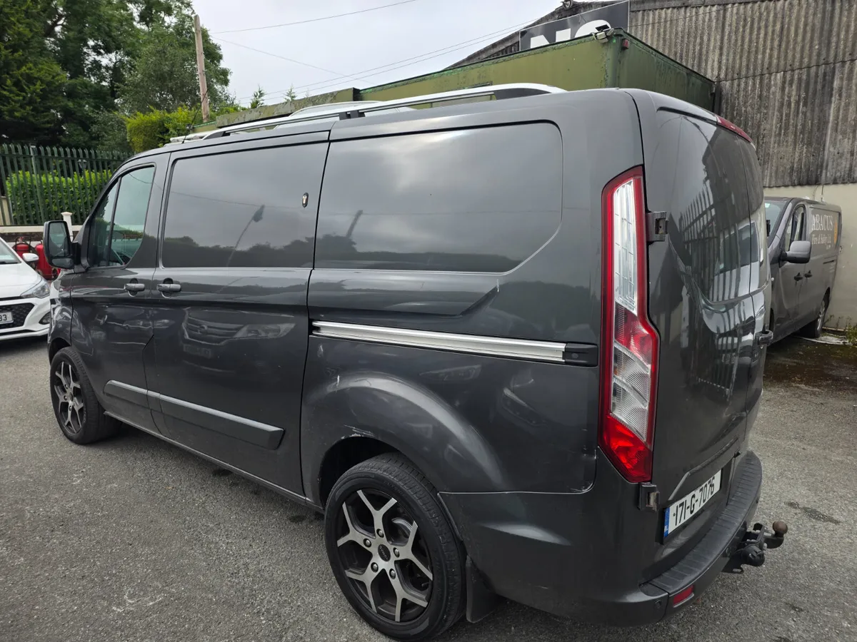 Ford Transit Custom 2017 SWB Limited - Image 4