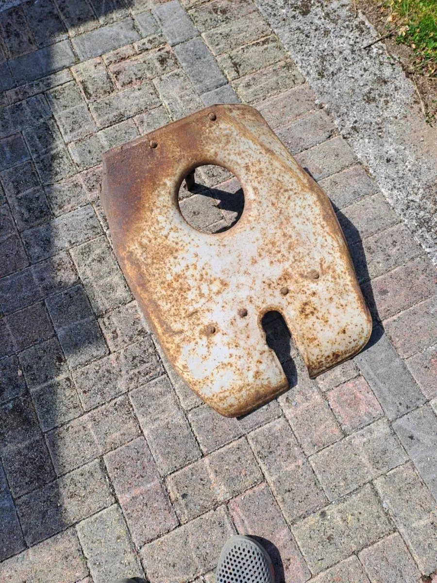 NSU Quickly Leg Shield (1) - Image 1