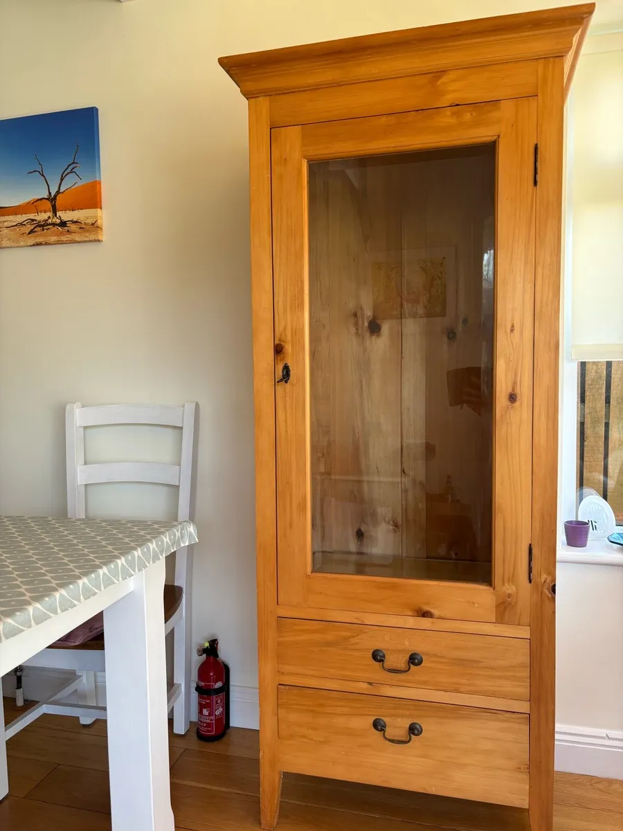 Display cabinet - Image 1