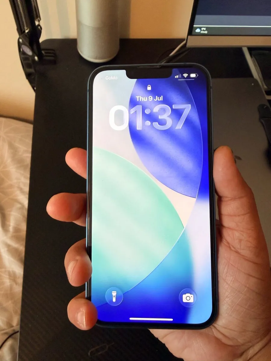 iPhone 13 - Image 1