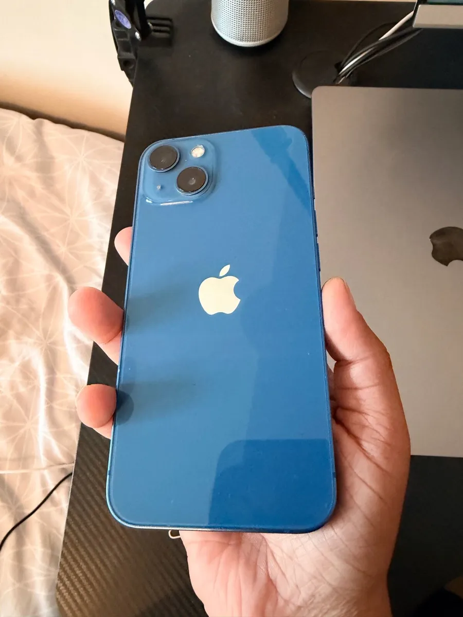 iPhone 13 - Image 2