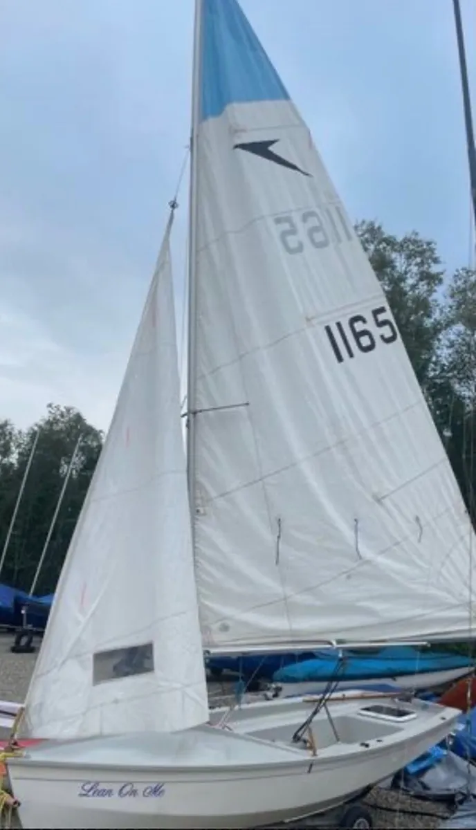 Sailing Dinghy - Image 1