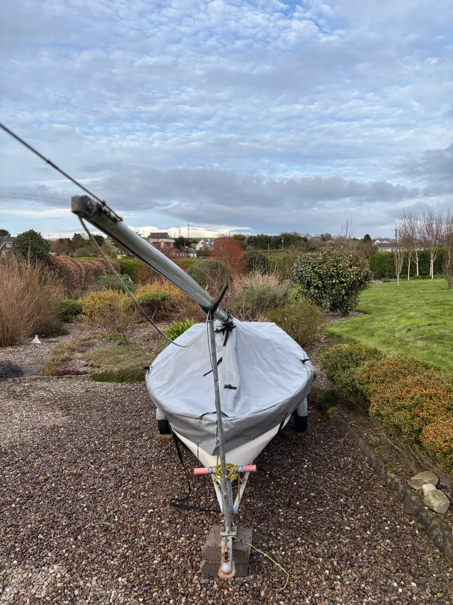 Sailing Dinghy - Image 4