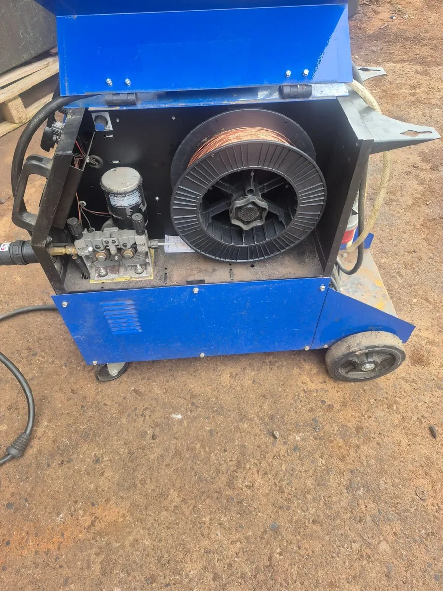 Mig Welder - Image 1