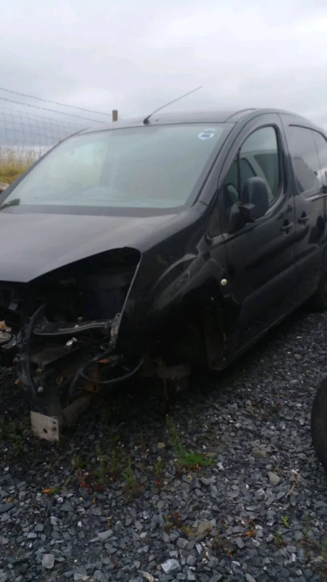 2013 berlingo breaking for parts - Image 2