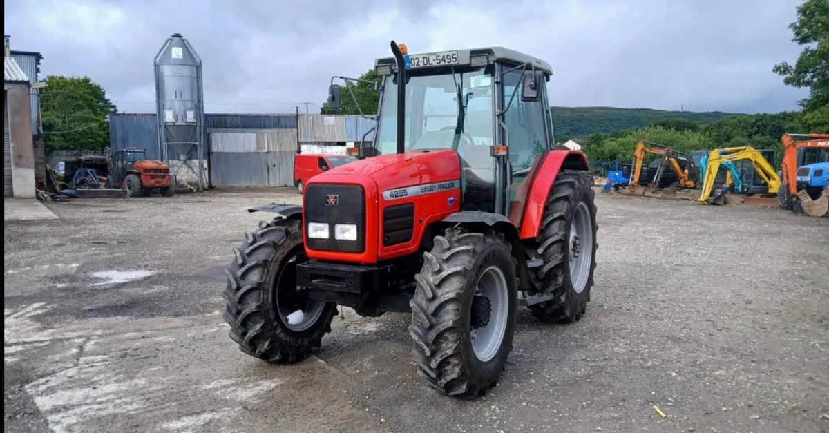 2002 Massey Ferguson 4255 - Image 2
