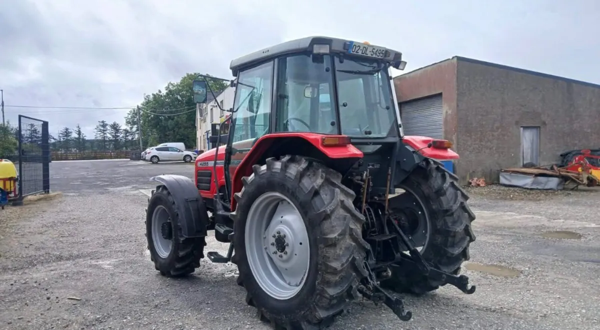 2002 Massey Ferguson 4255 - Image 3