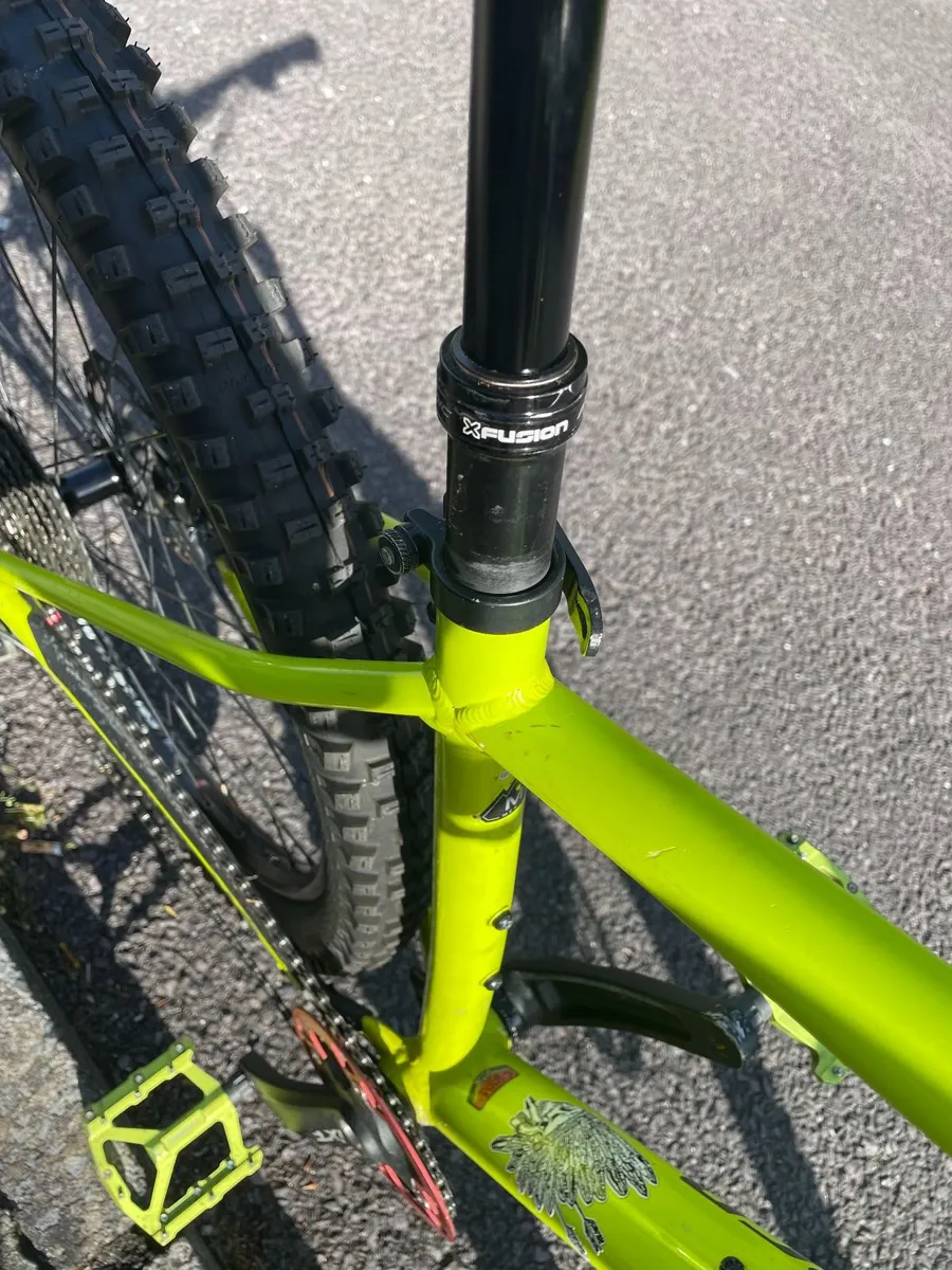 Specialised Rockhopper Mountain Bike - Image 2