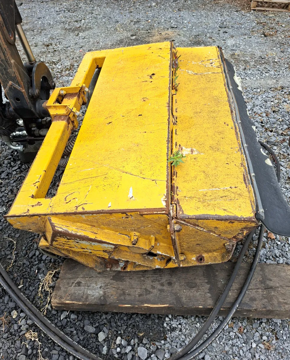 McConnell PA 6570T HEDGECUTTER - Image 2