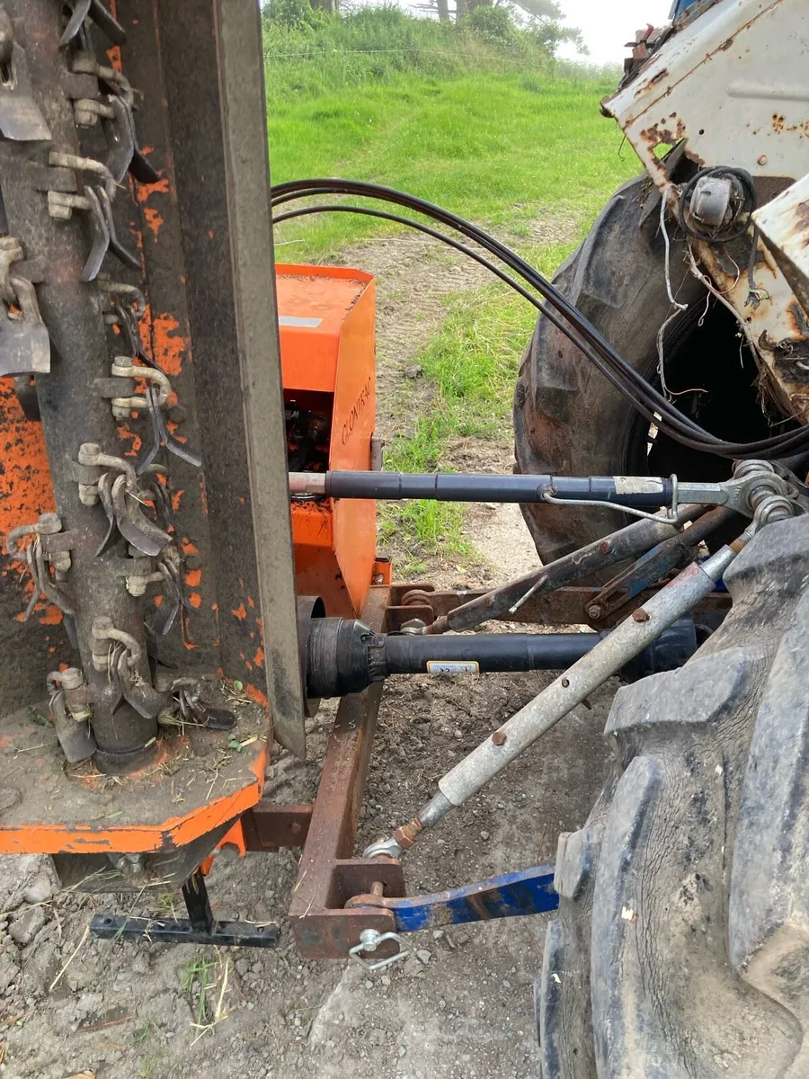 Compact flail hedge cutter - Image 4
