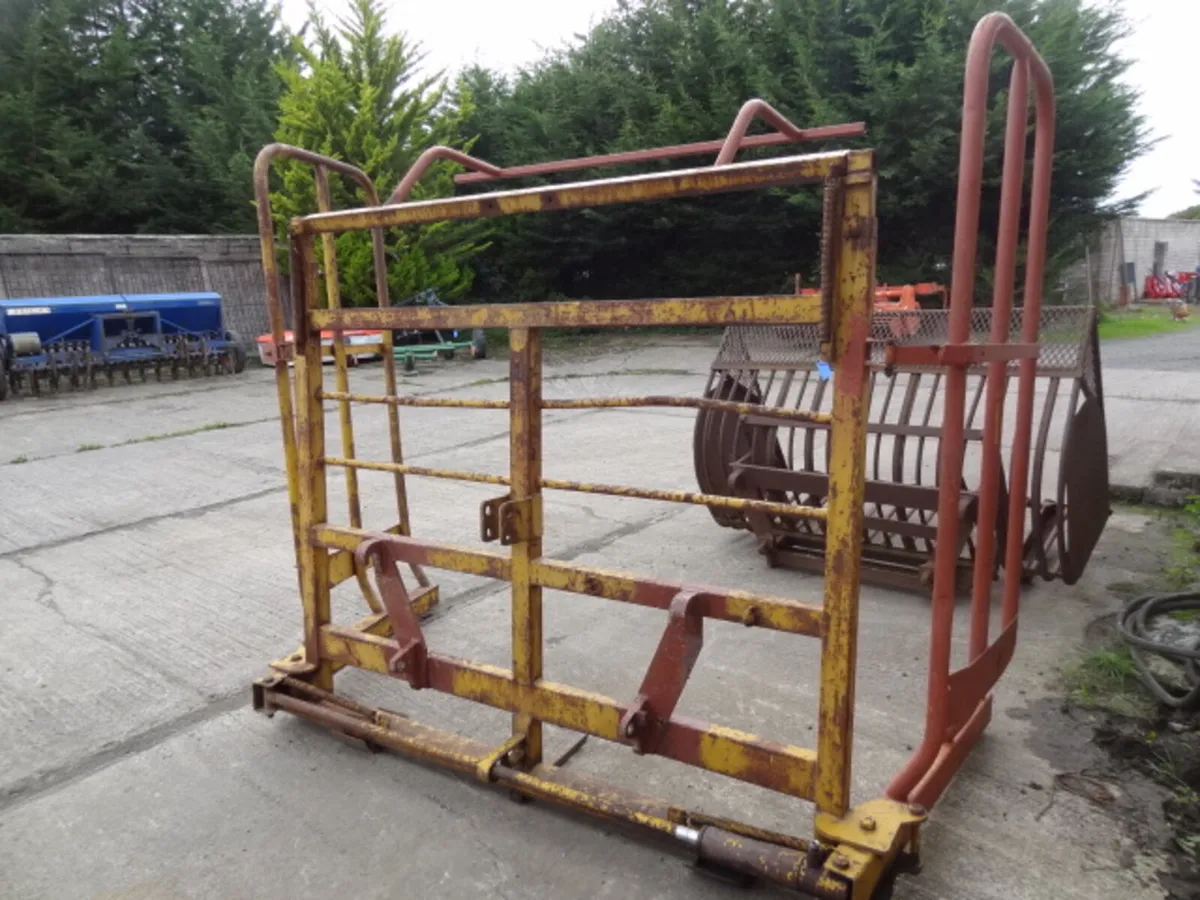 17 or 21 Bale Clamp - Image 4