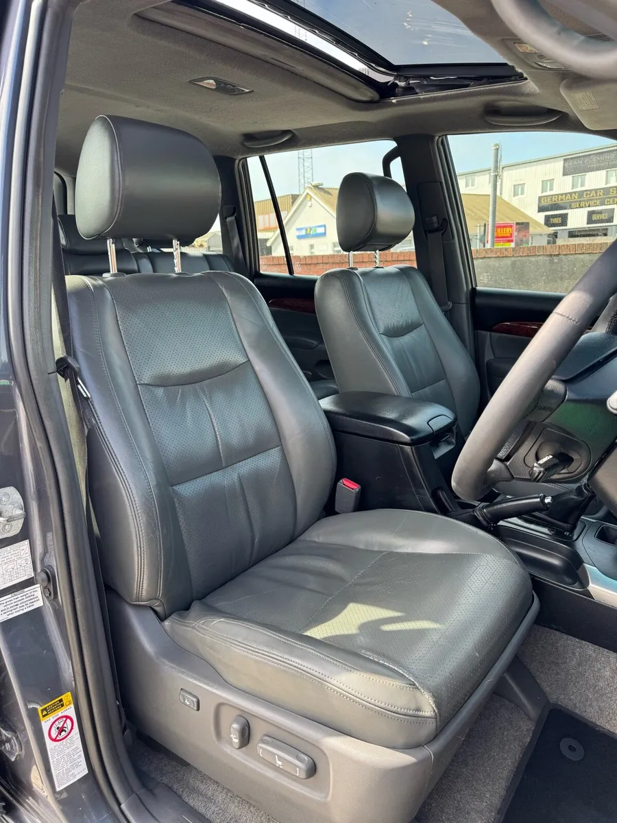 Toyota Landcruiser 3.0 D4D LC3 N1 5 seat Crew Cab - Image 4