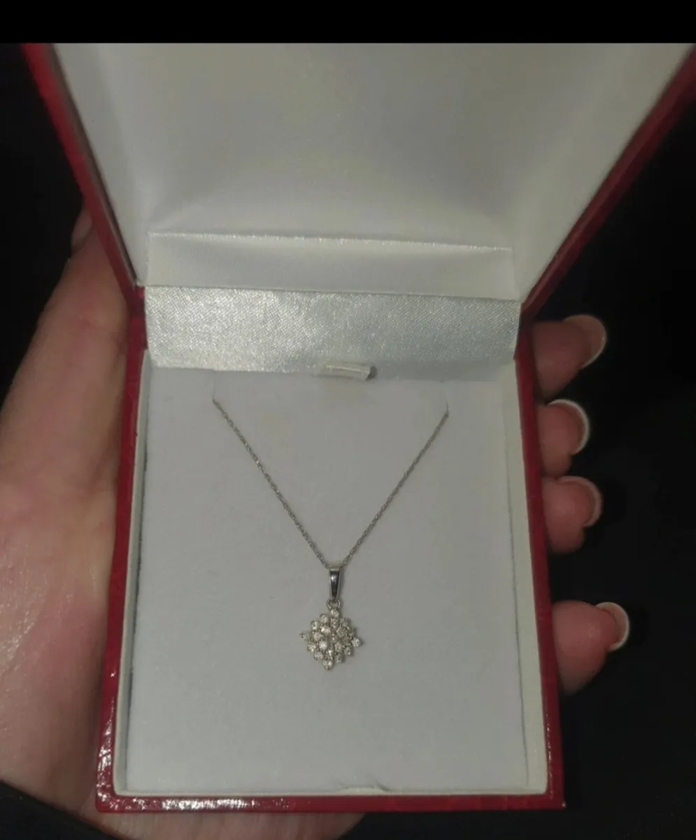 Jewellery - Image 2