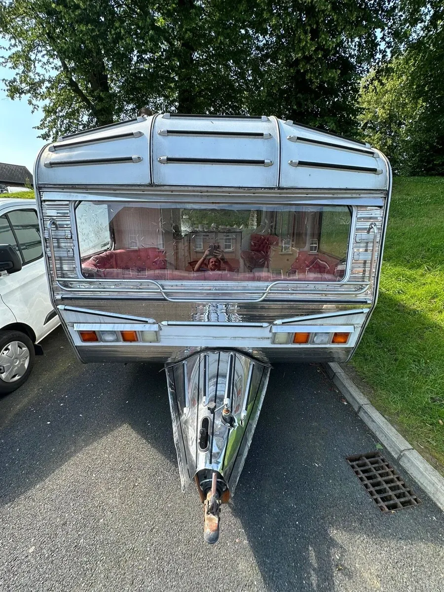 Roma nuvarda caravan 4 berth - Image 2