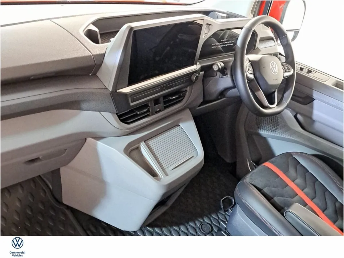 Volkswagen Transporter Sports Edition 150bhp auto - Image 3