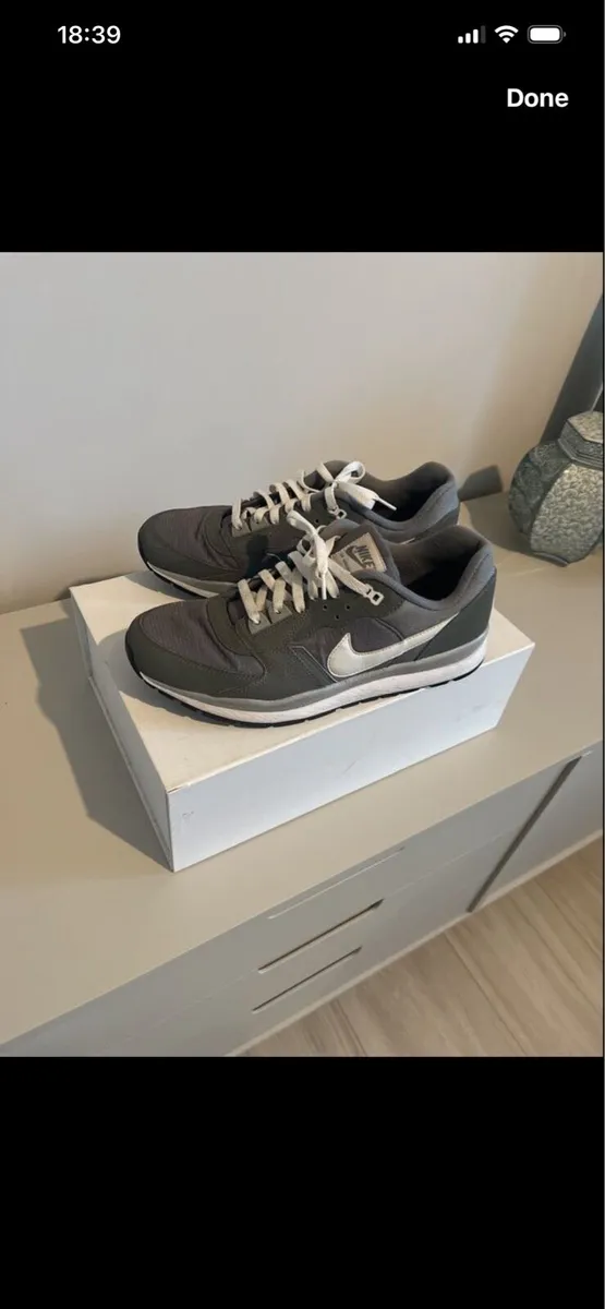 5 Pairs Of Mens Trainers Size 11s - Image 2