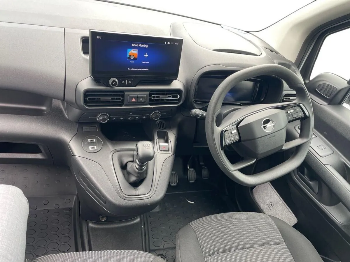 Opel Combo Edition Plus 7 Seat BEV 8 Speed AT - Image 2