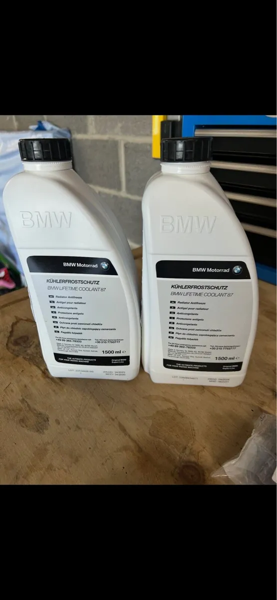 BMW S1000RR original front and back brake pads - Image 2
