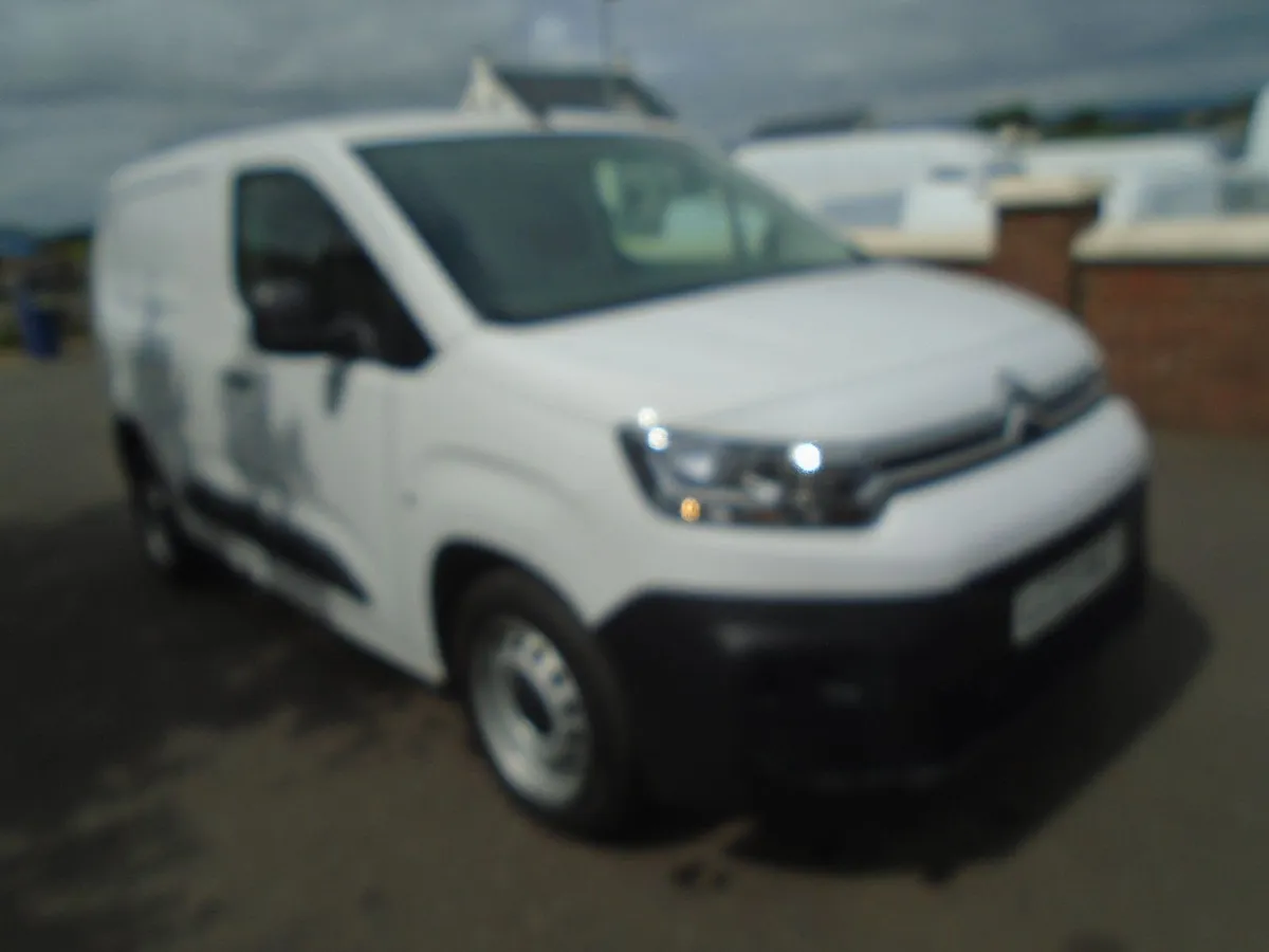 2023 Citroen Berlingo ENTERPRISE 100HP - Image 1