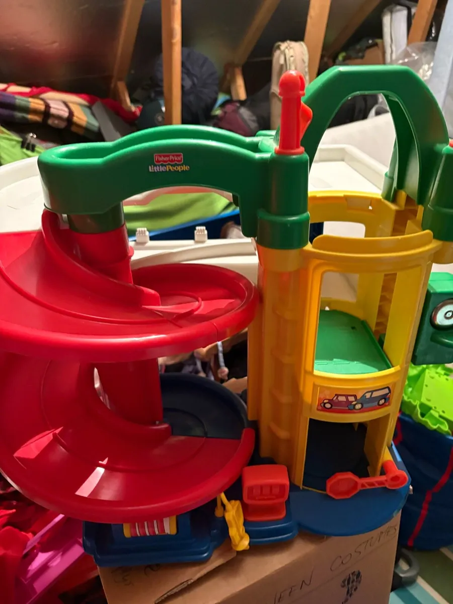 Garage toy Fisher Price Little people
