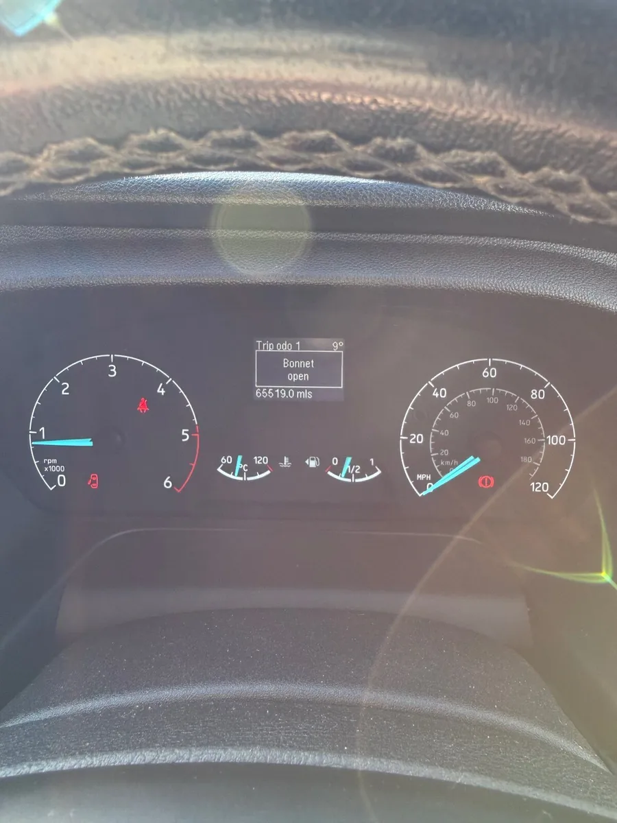 Ford Transit Custom 2019 - Image 2