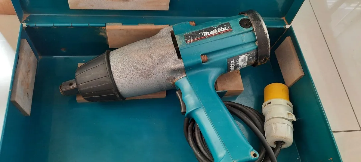 Makita 6906 19mm impact wrench 110v - Image 3