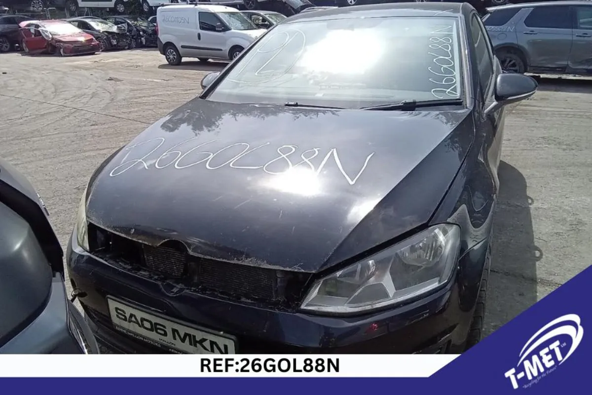 2014 VOLKSWAGEN GOLF BREAKING FOR PARTS - Image 2