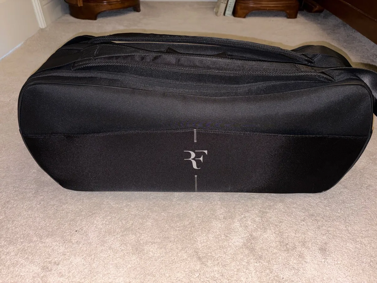Wilson RF Tournament Racket Bag 9R - Image 1