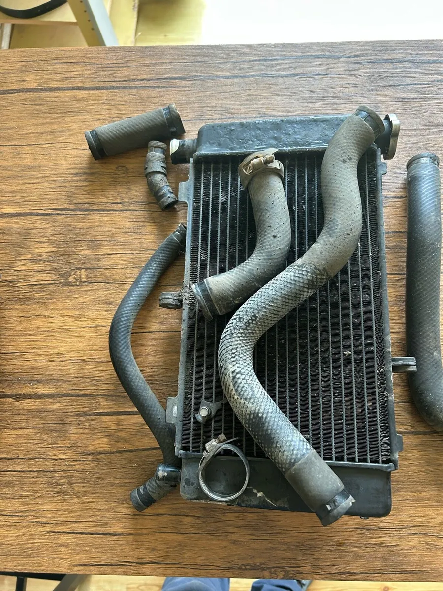 Yamaha fz6 04-06 parts - Image 2