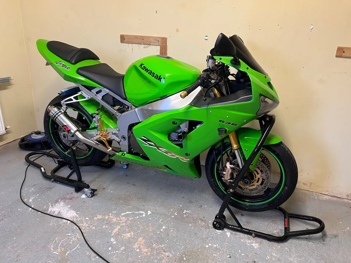 Kawasaki Zx6r 2004 - Image 4