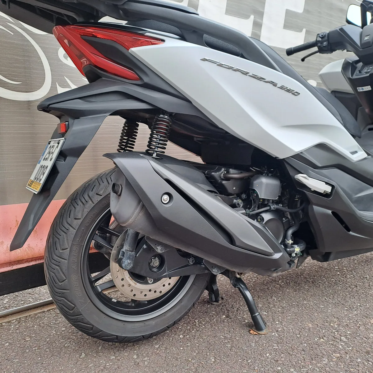 2025 Honda NS350A Forza - Image 3