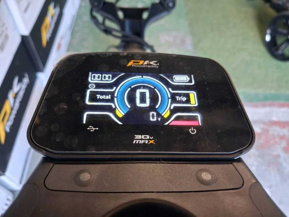 Powakaddy CT6 EBS including new battery - Image 3