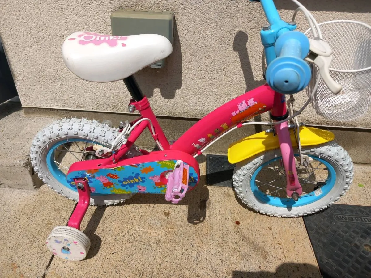 Kids pepper pig bike size 12 inch wheels - Image 1