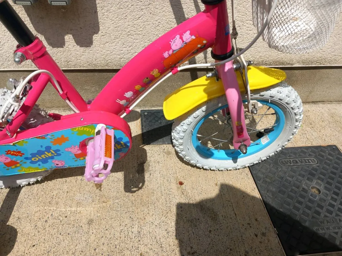 Kids pepper pig bike size 12 inch wheels - Image 3