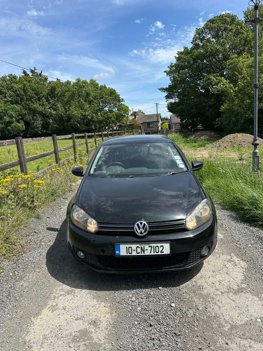 Volkswagen Golf 2010 - Image 2