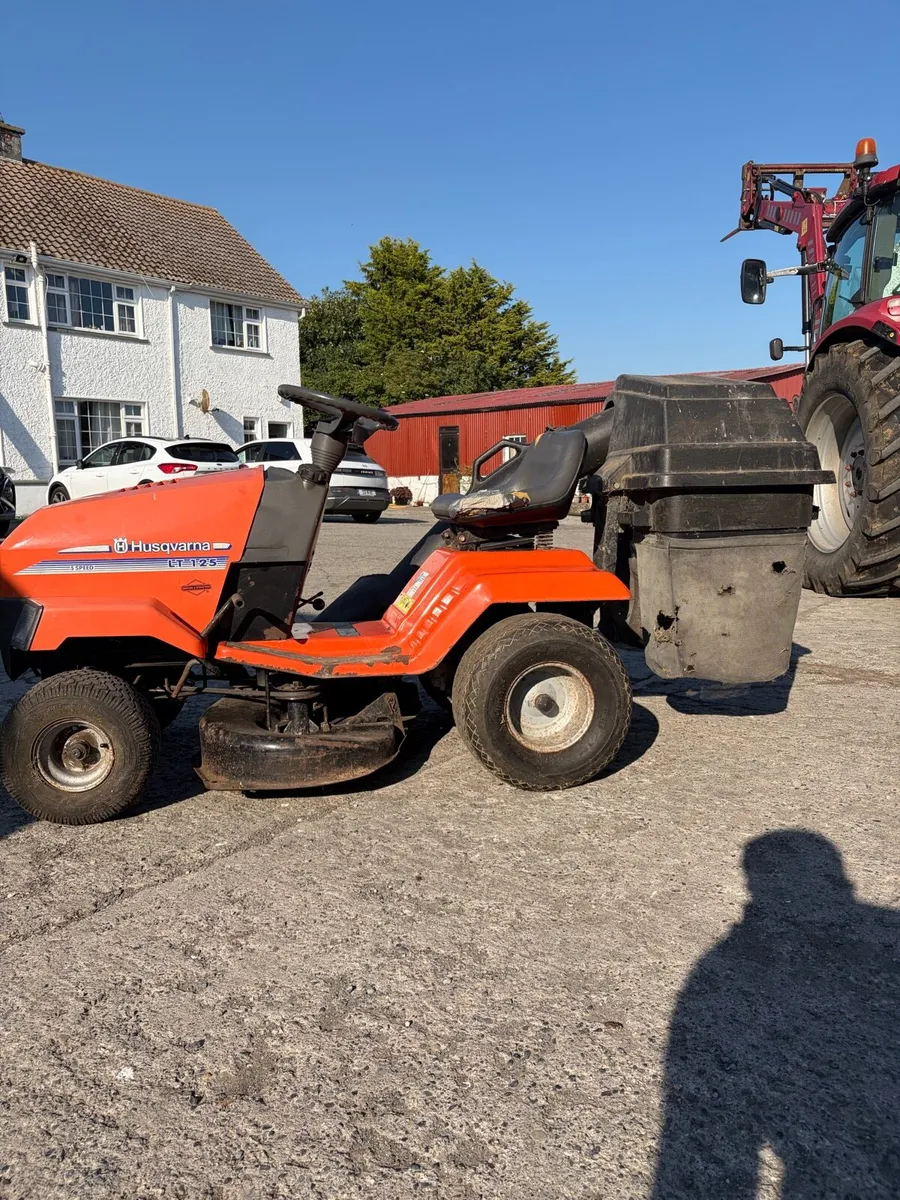 Husqvarna LT 125 Ride on Lawnmower - Image 2