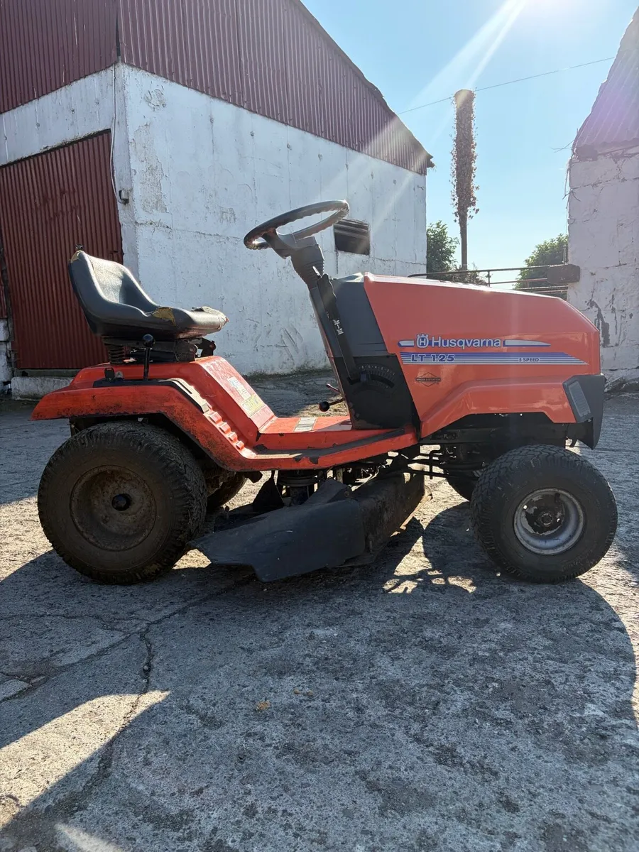 Husqvarna LT 125 Ride on Lawnmower - Image 3