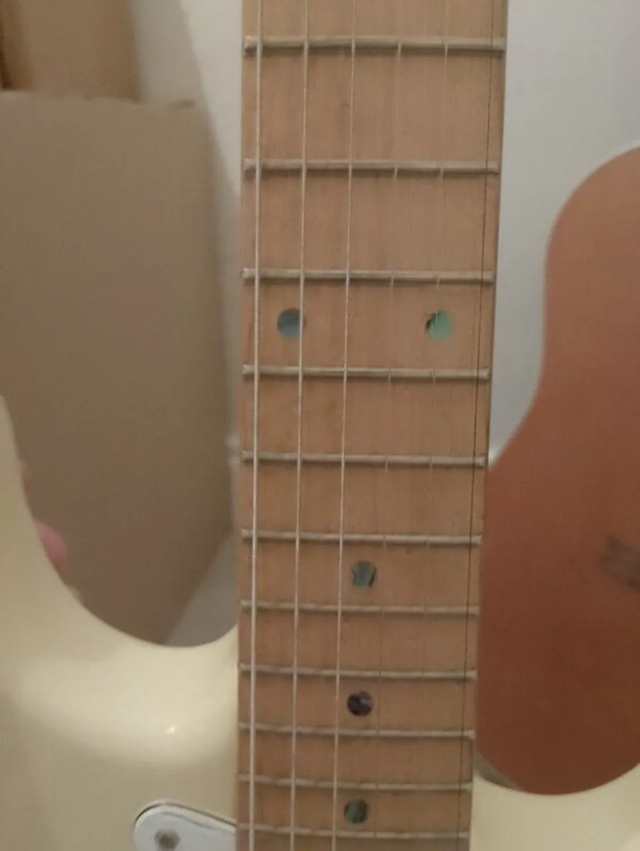 Fender lite ash stratocaster - Image 4