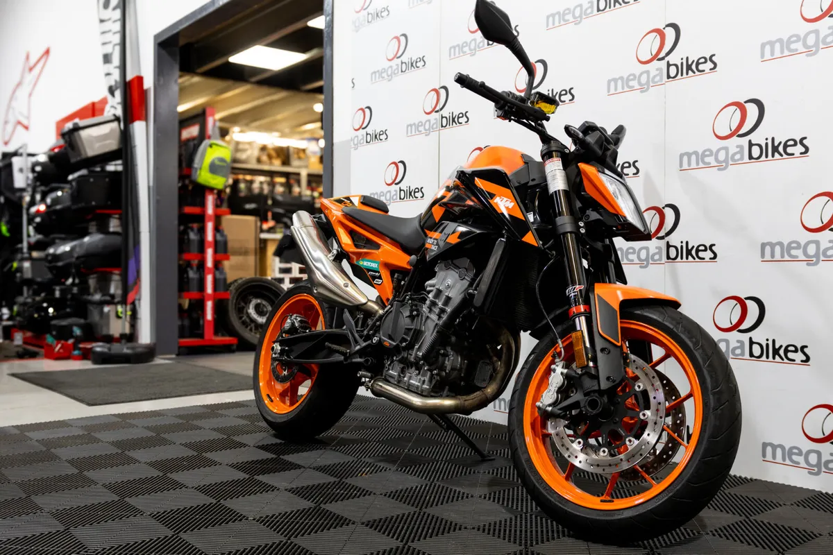 KTM 890 Duke 2024 - Image 3