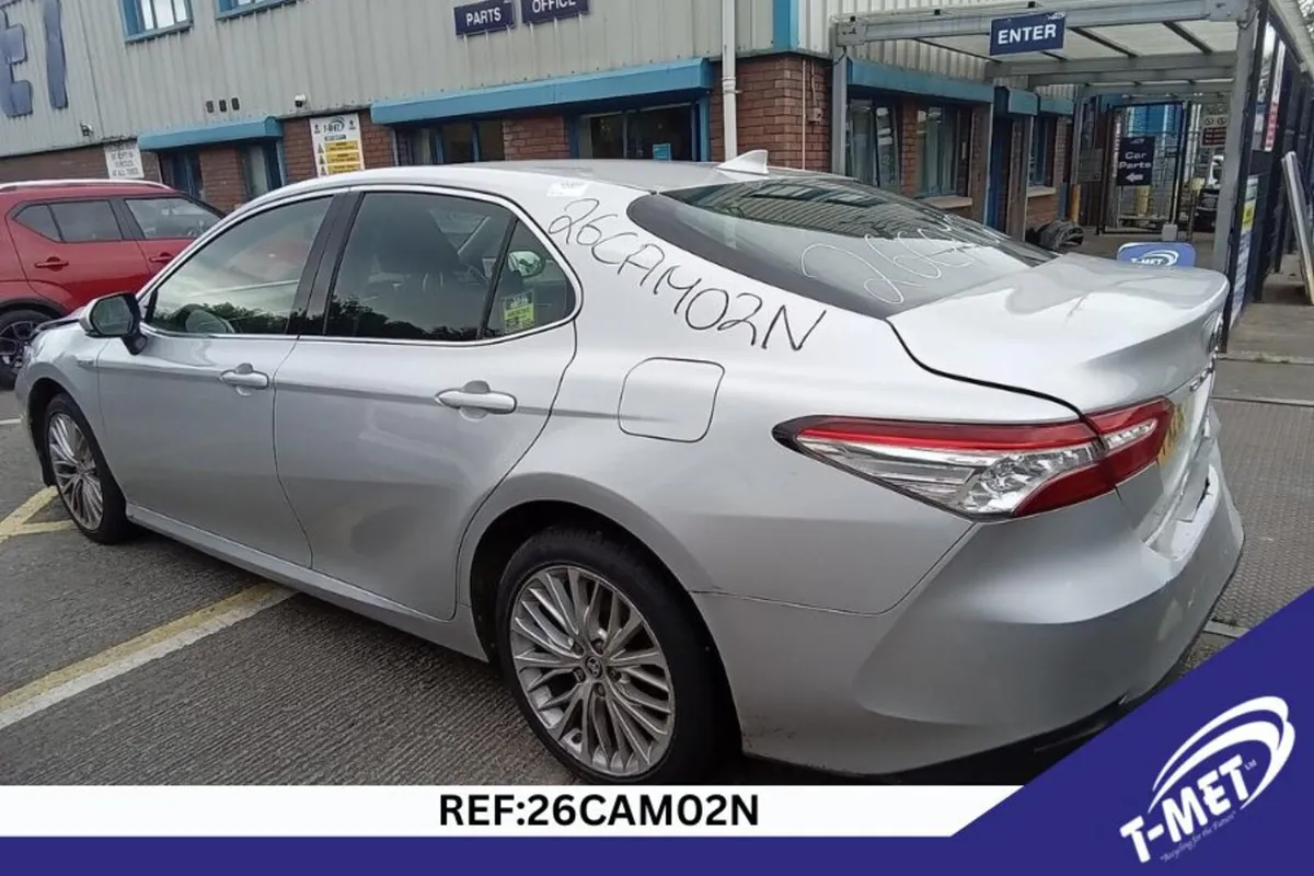 2021 TOYOTA CAMRY BREAKING FOR PARTS - Image 3