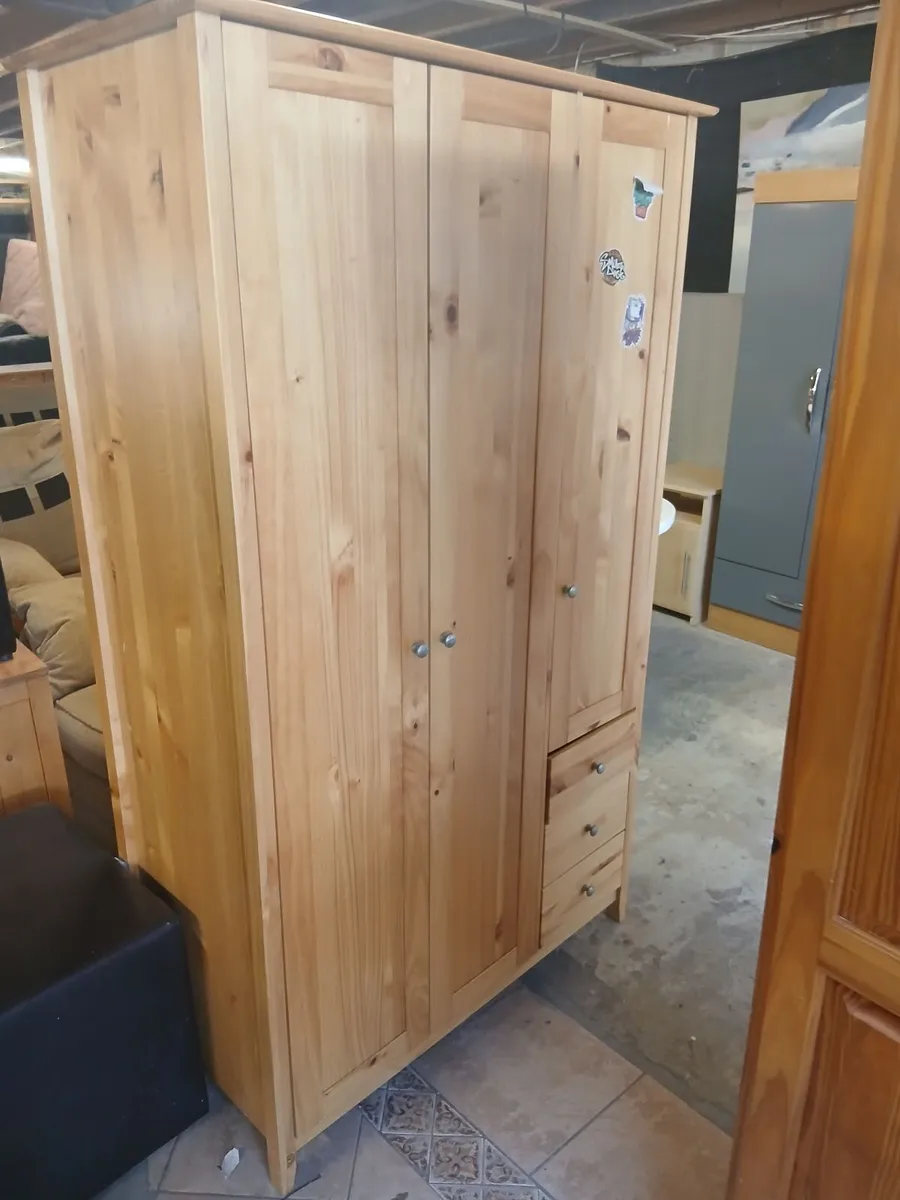 Wardrobes - Image 2