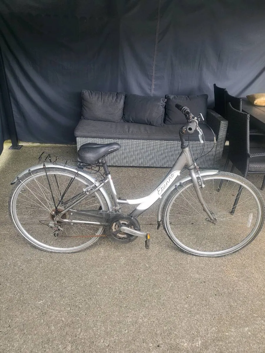 Apollo Etienne ladies bike 19" - Image 1